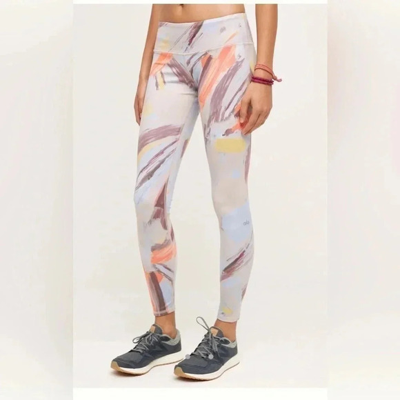 ALO Yoga Pants - ALO paint swirl legging size small